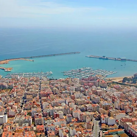 Homely Calle Apolo 托雷维耶哈